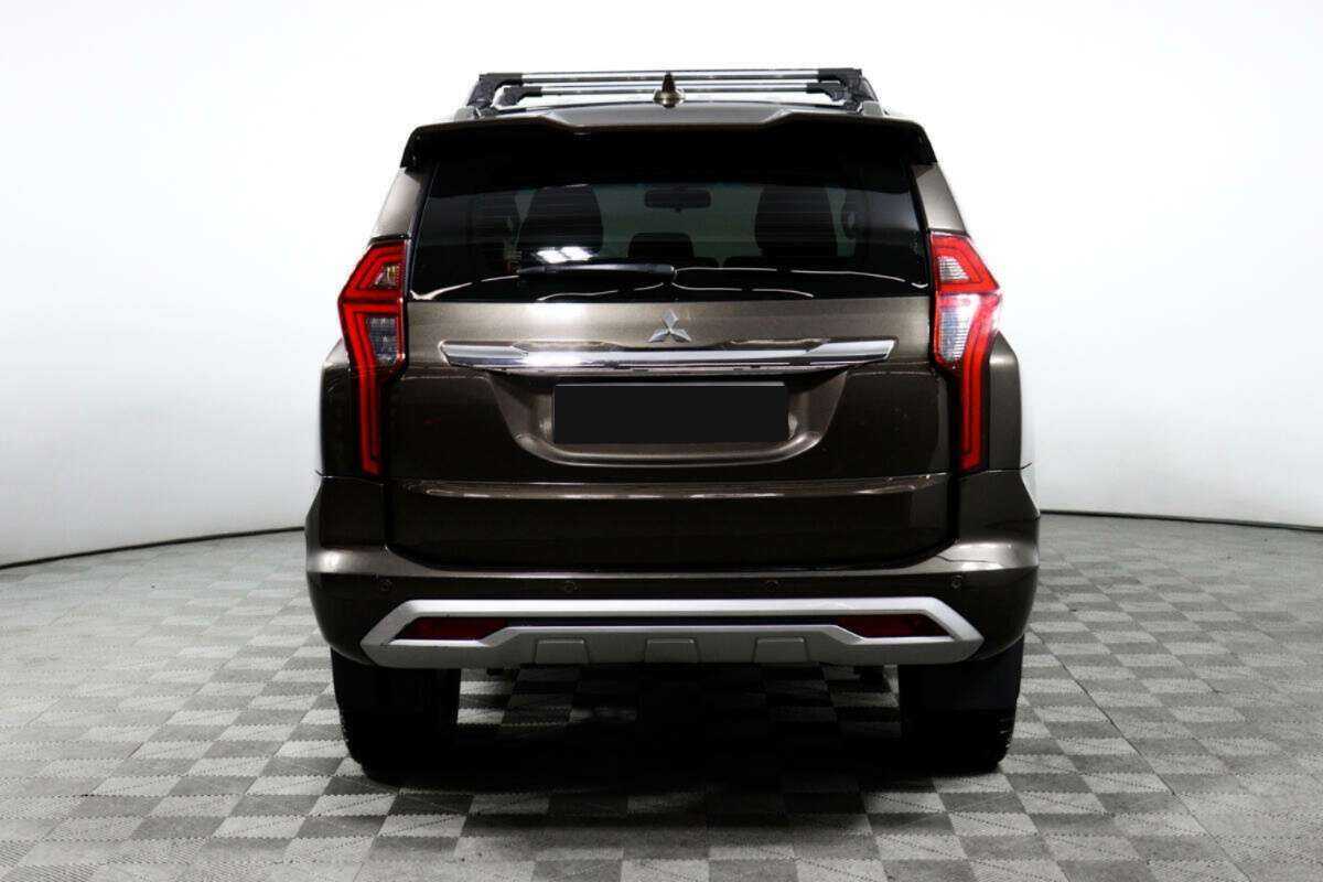 Mitsubishi Montero Sport с пробегом — 2022 год. Фото: #5