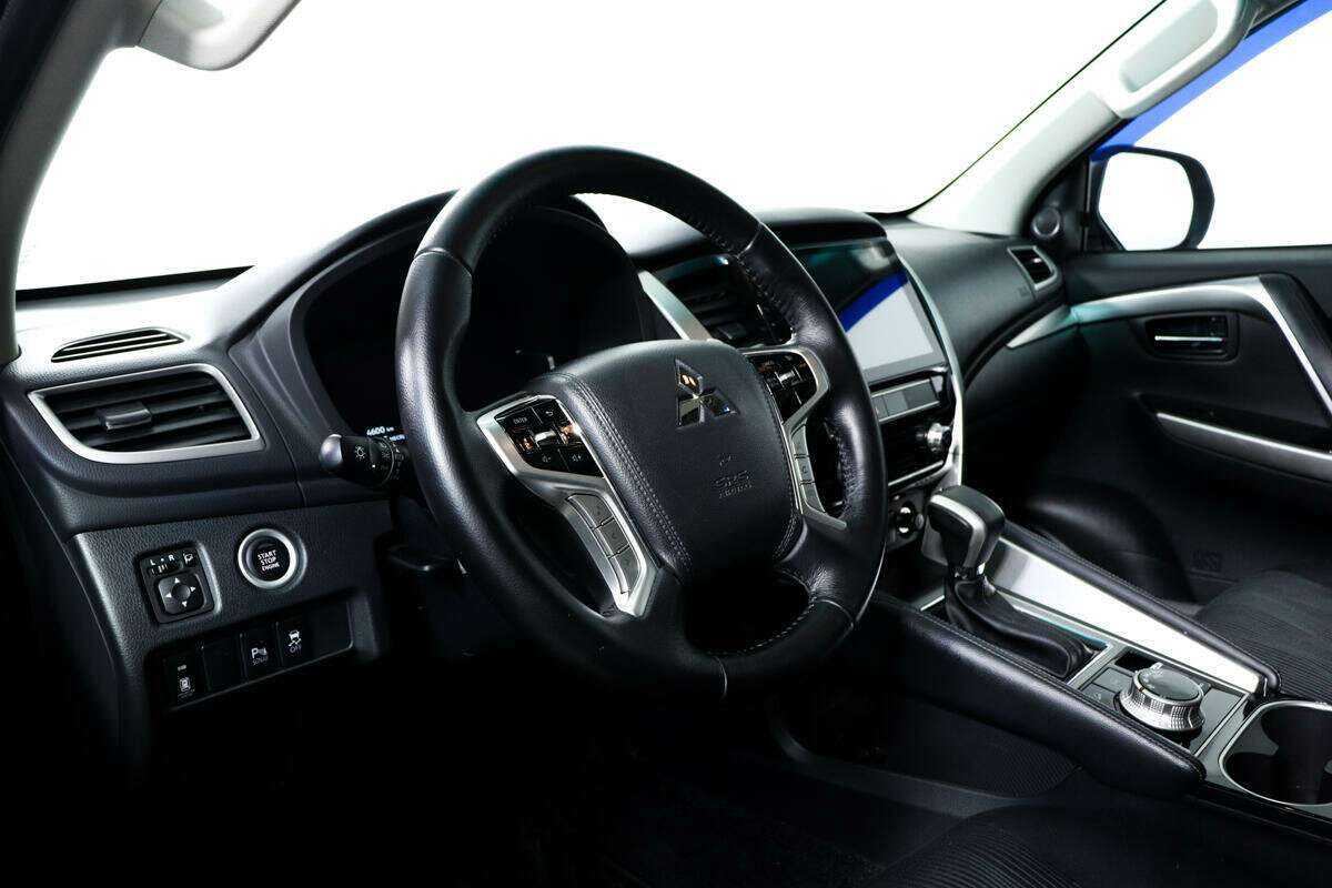 Mitsubishi Montero Sport с пробегом — 2022 год. Фото: #12