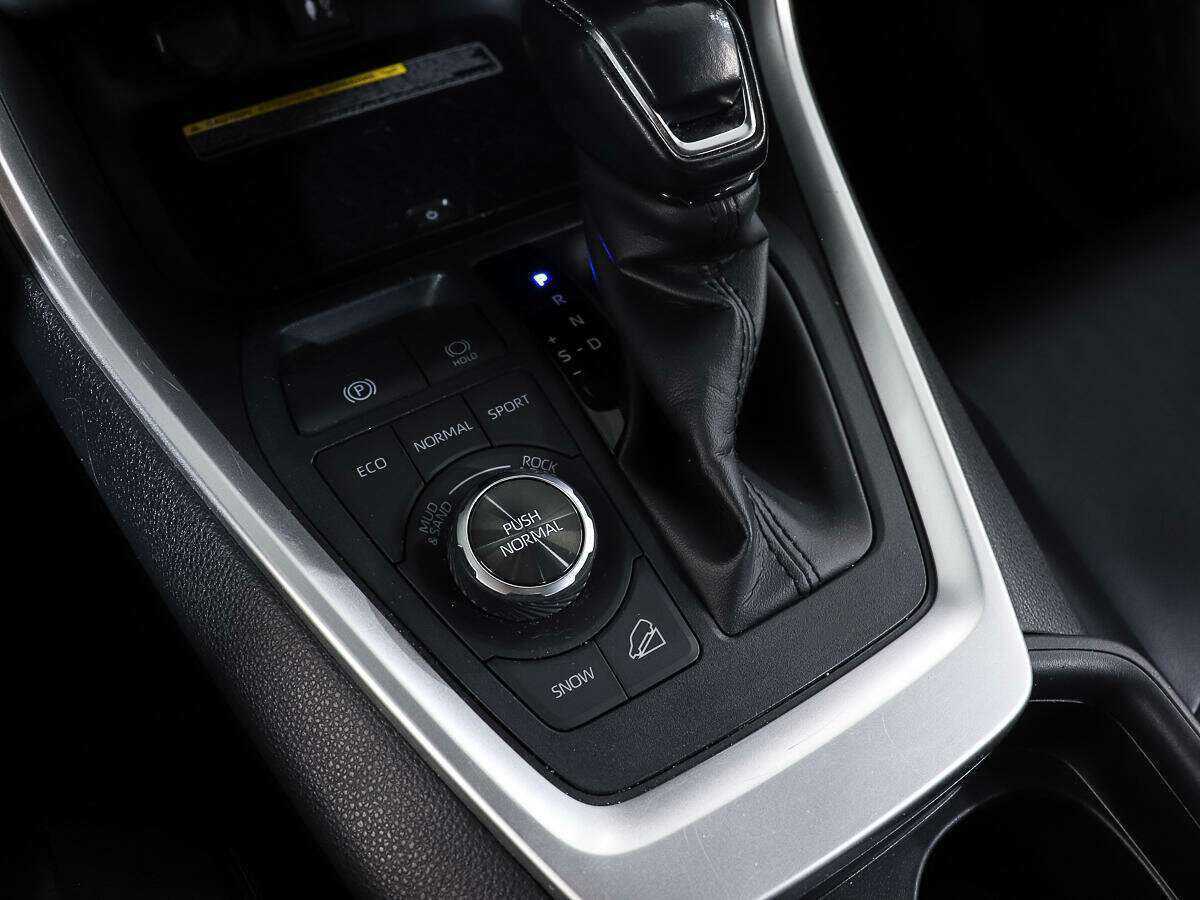 Toyota RAV4 с пробегом — 2019 год. Фото: #15