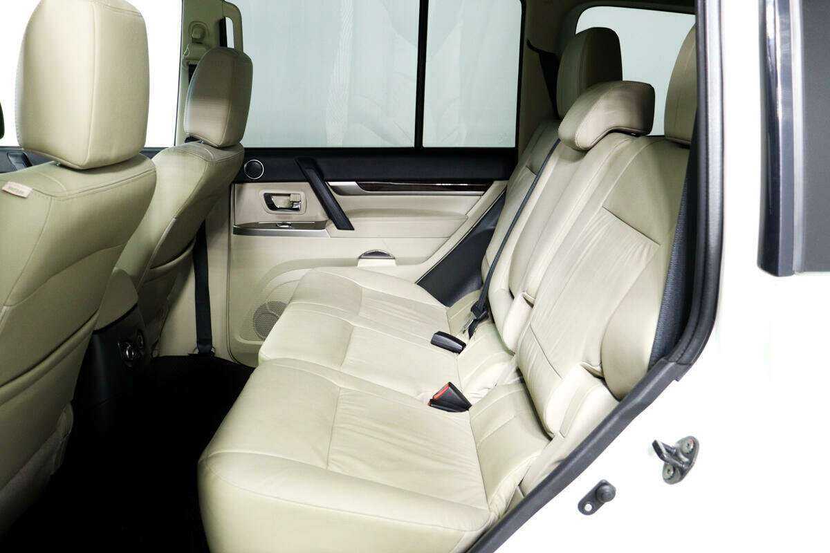 Mitsubishi Pajero с пробегом — 2021 год. Фото: #11