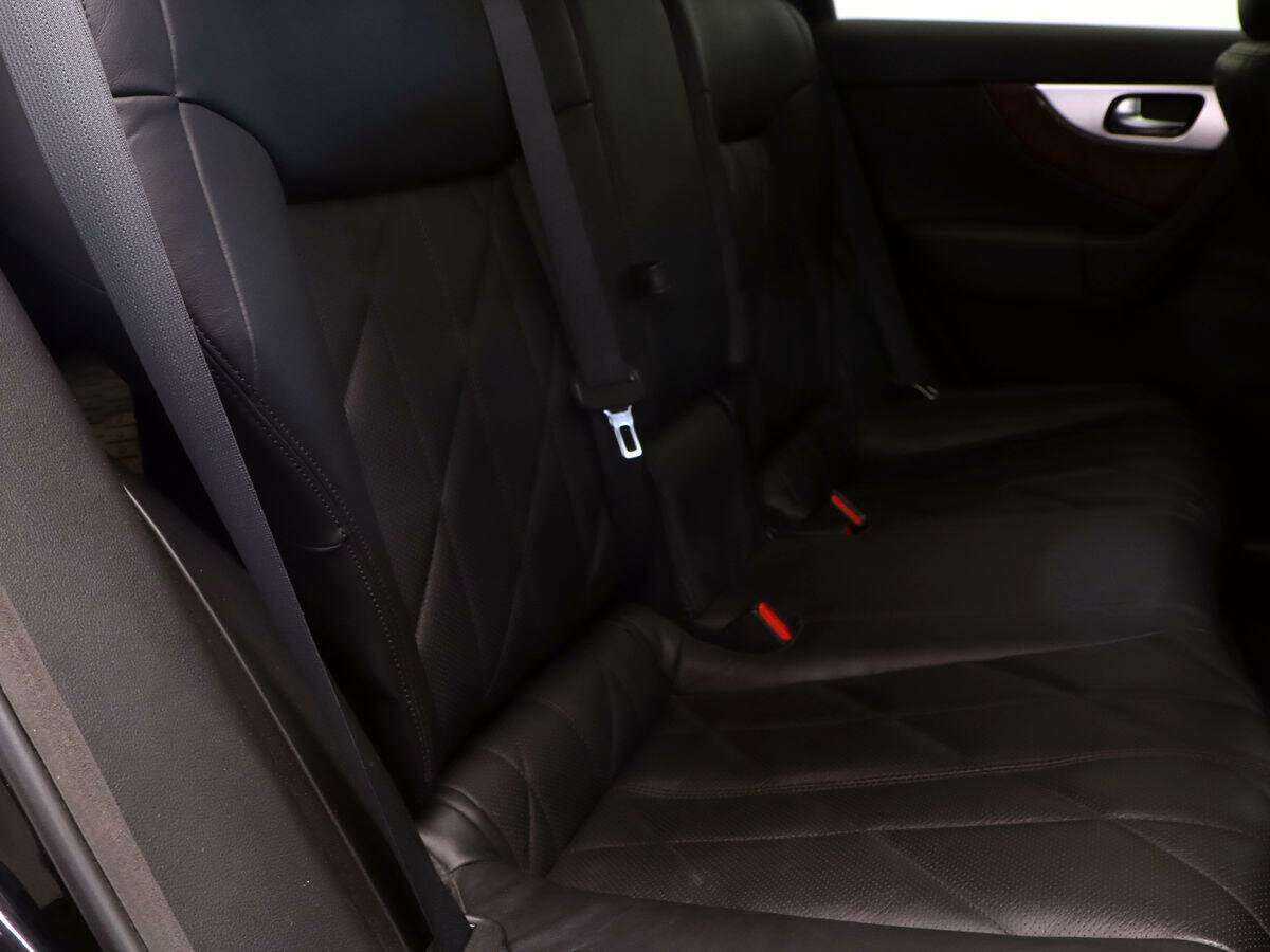 Infiniti FX с пробегом — 2010 год. Фото: #5