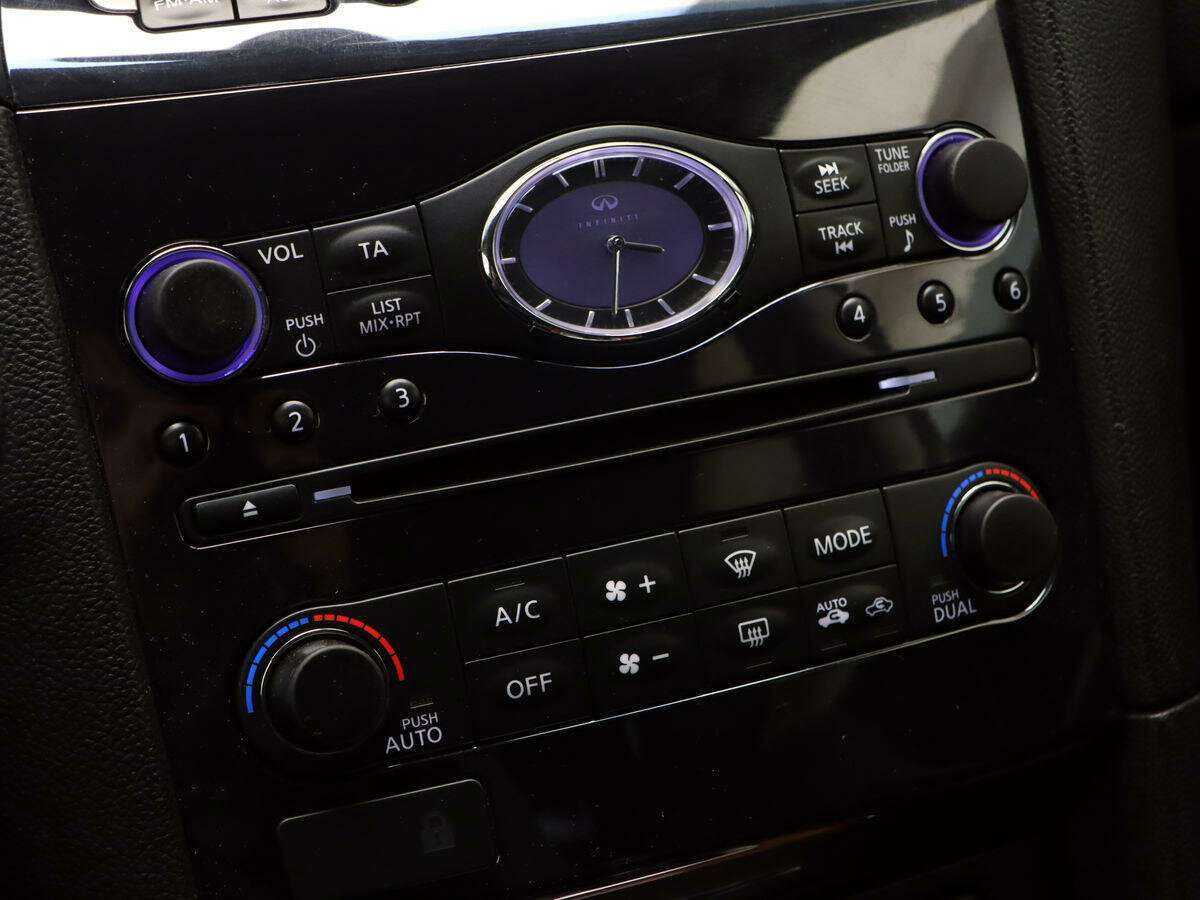 Infiniti FX с пробегом — 2010 год. Фото: #14