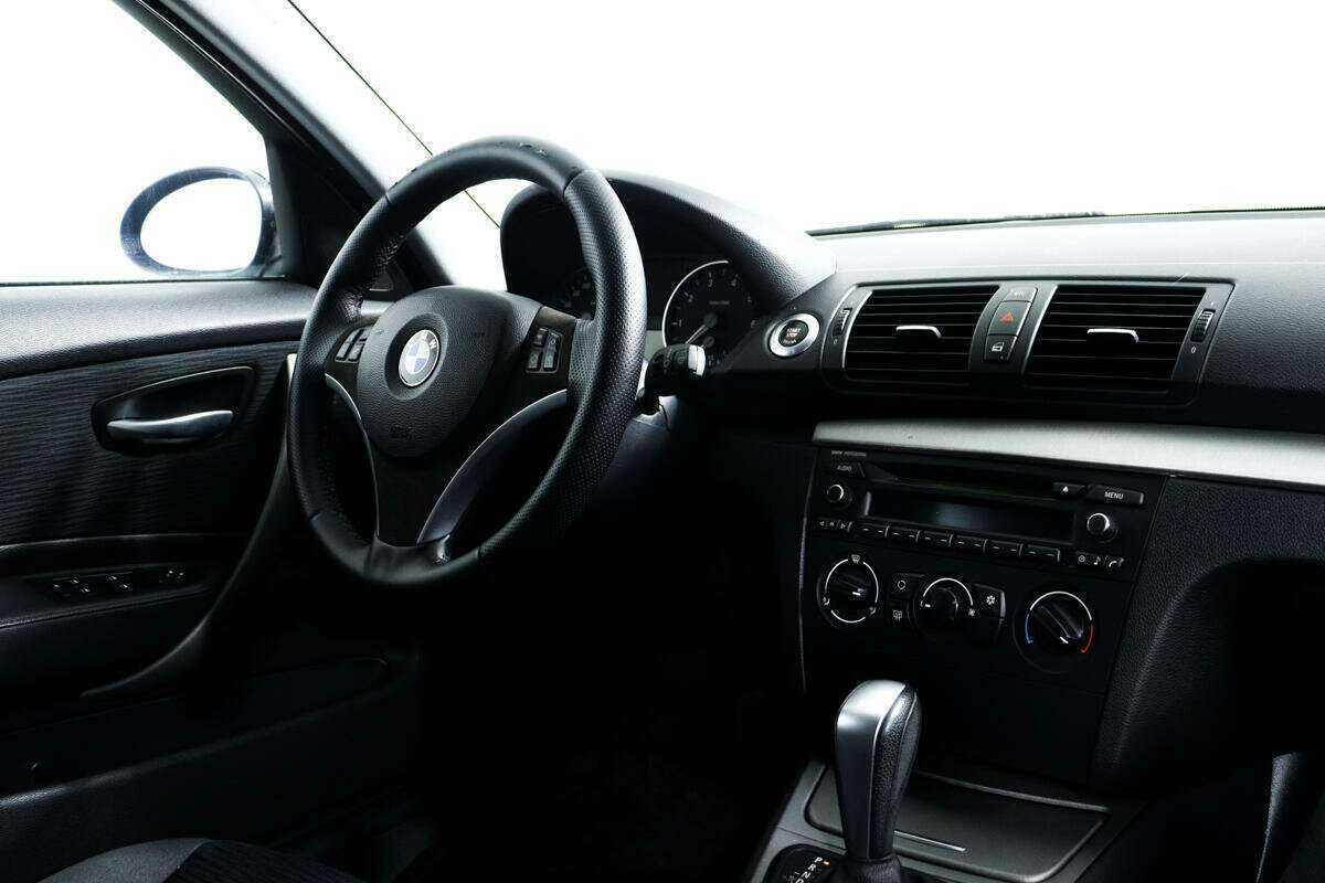 BMW 1 серии с пробегом — 2008 год. Фото: #8