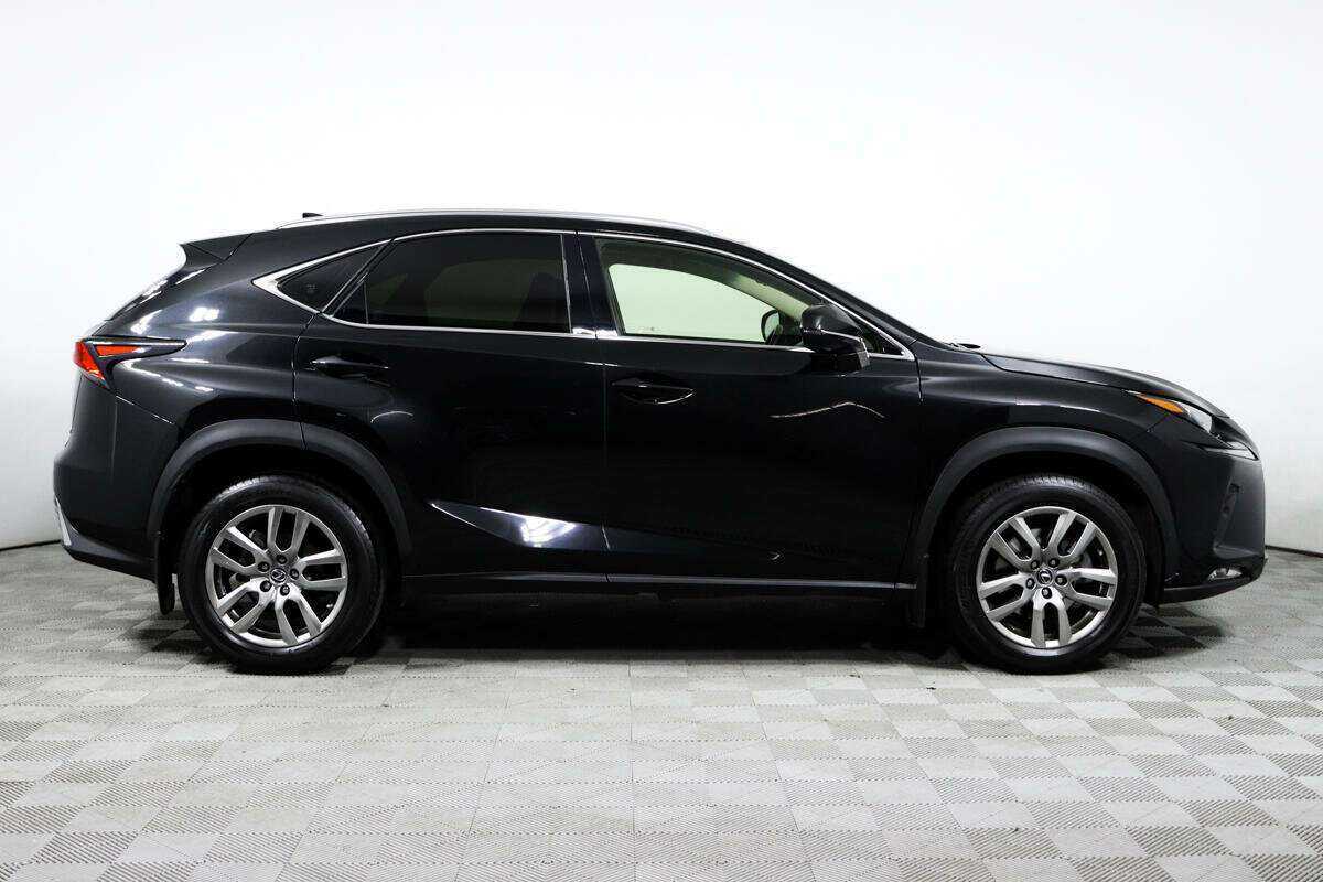 Lexus NX с пробегом — 2018 год. Фото: #3