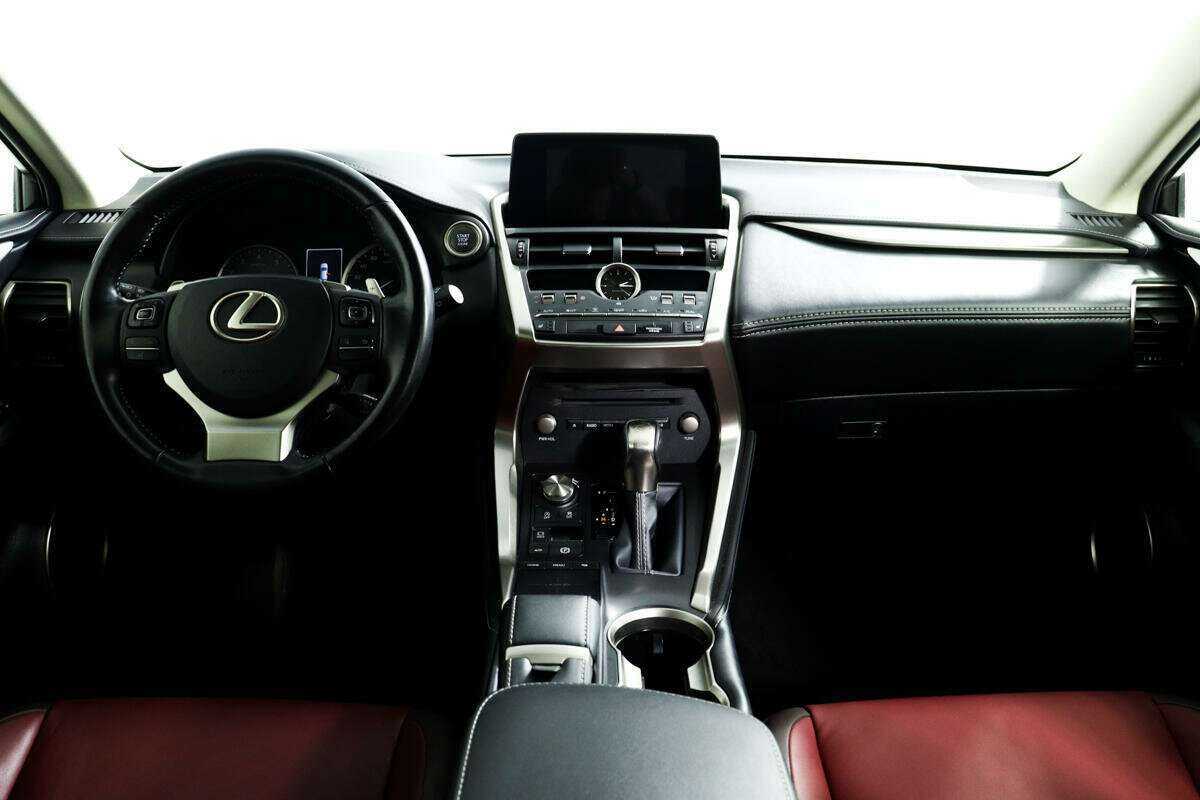 Lexus NX с пробегом — 2018 год. Фото: #10