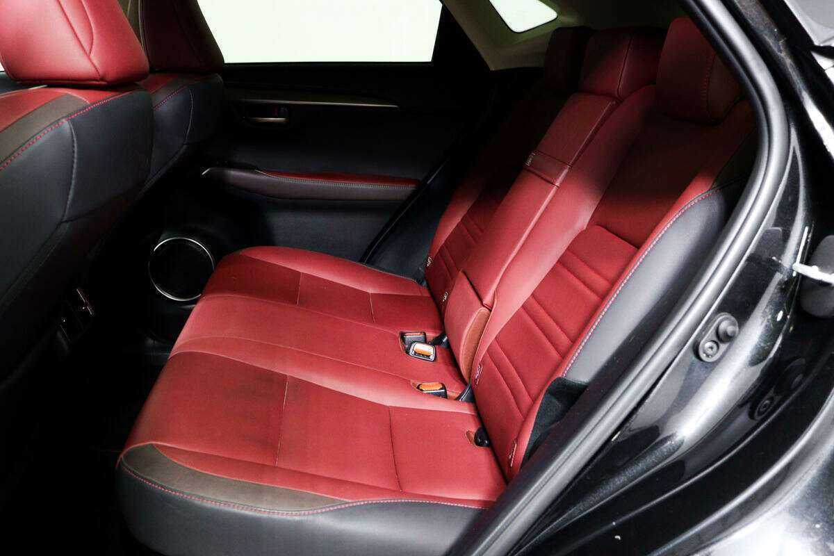 Lexus NX с пробегом — 2018 год. Фото: #11