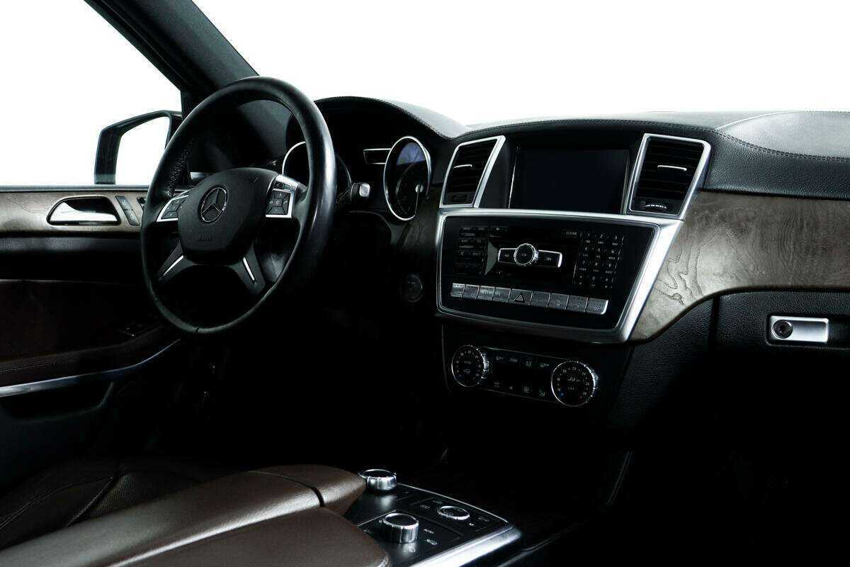 Mercedes-Benz GL-Класс с пробегом — 2014 год. Фото: #8