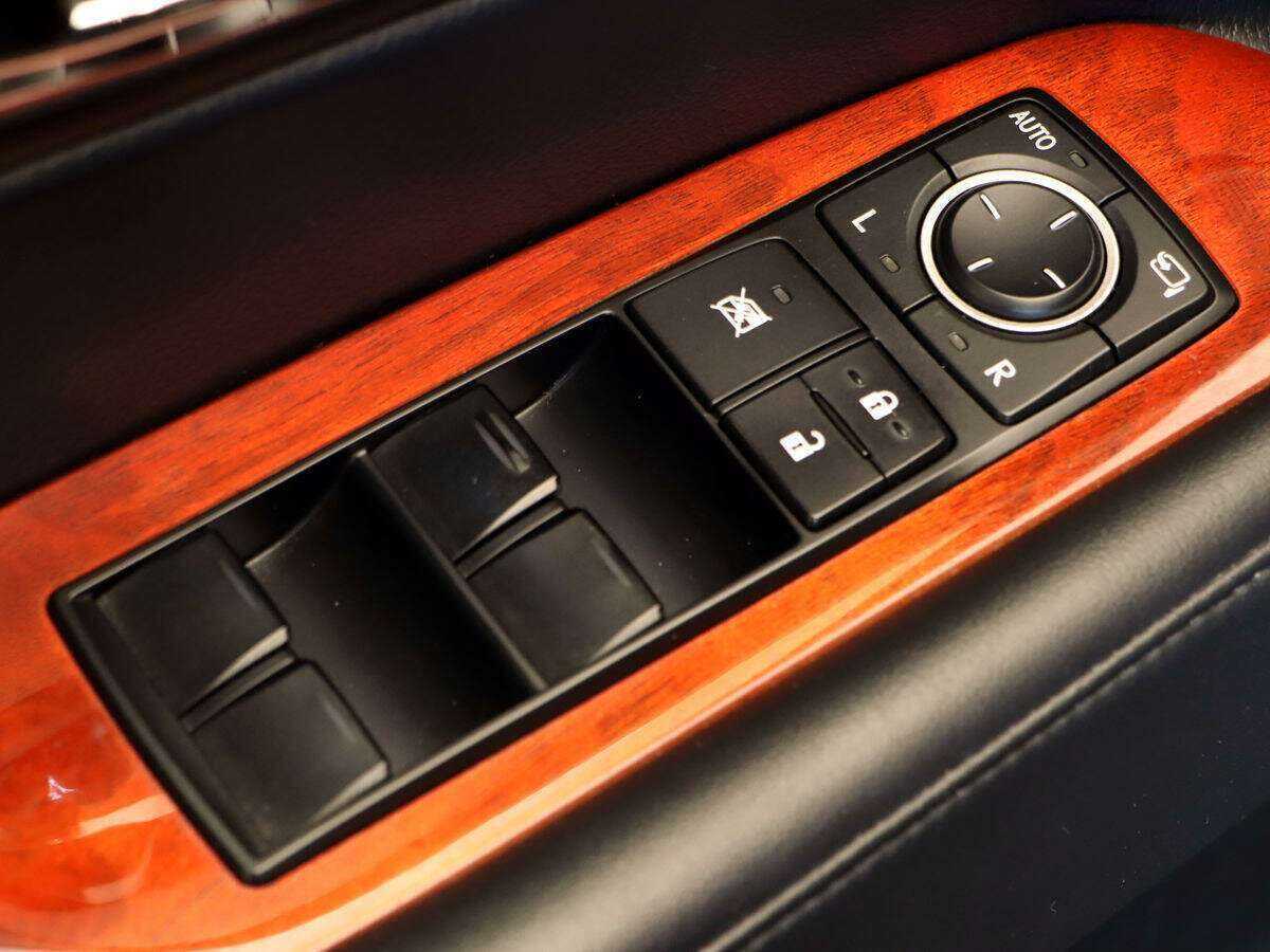 Lexus RX с пробегом — 2011 год. Фото: #12