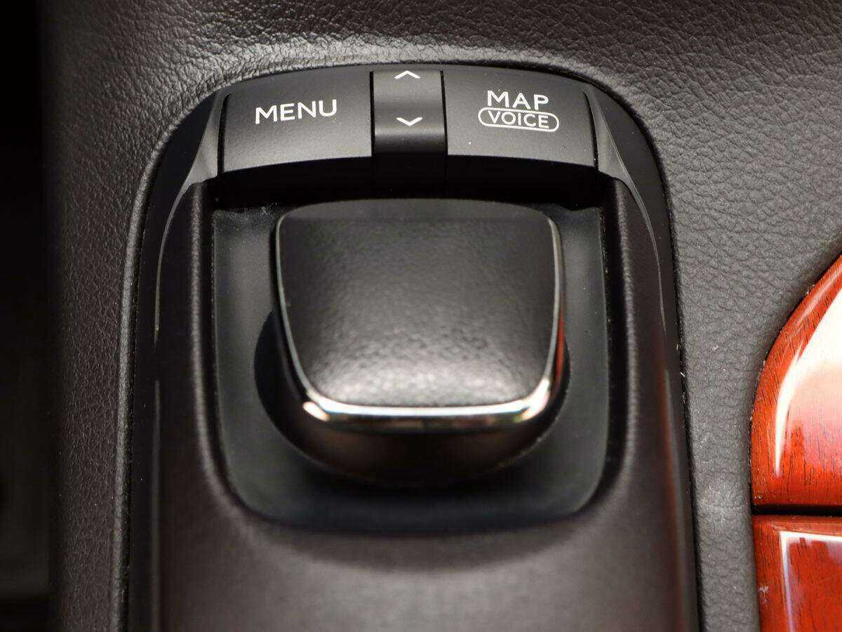 Lexus RX с пробегом — 2011 год. Фото: #16