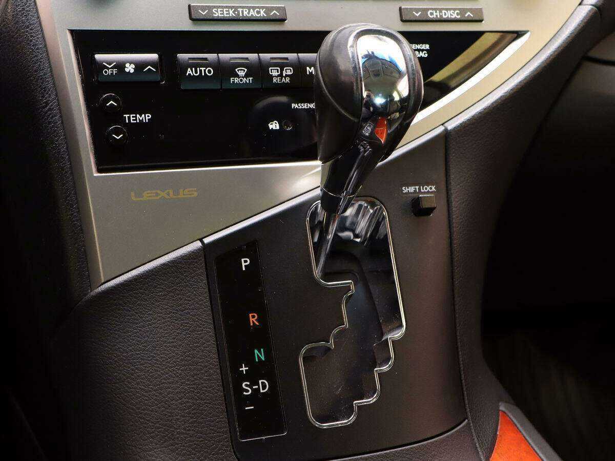 Lexus RX с пробегом — 2011 год. Фото: #17