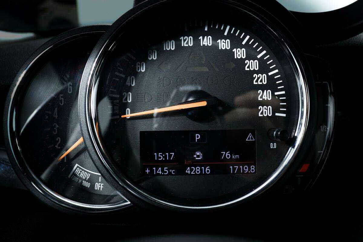 Mini Hatch с пробегом — 2018 год. Фото: #9