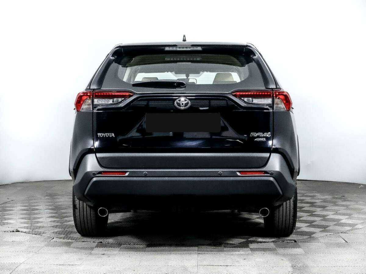Toyota RAV4 с пробегом — 2022 год. Фото: #4