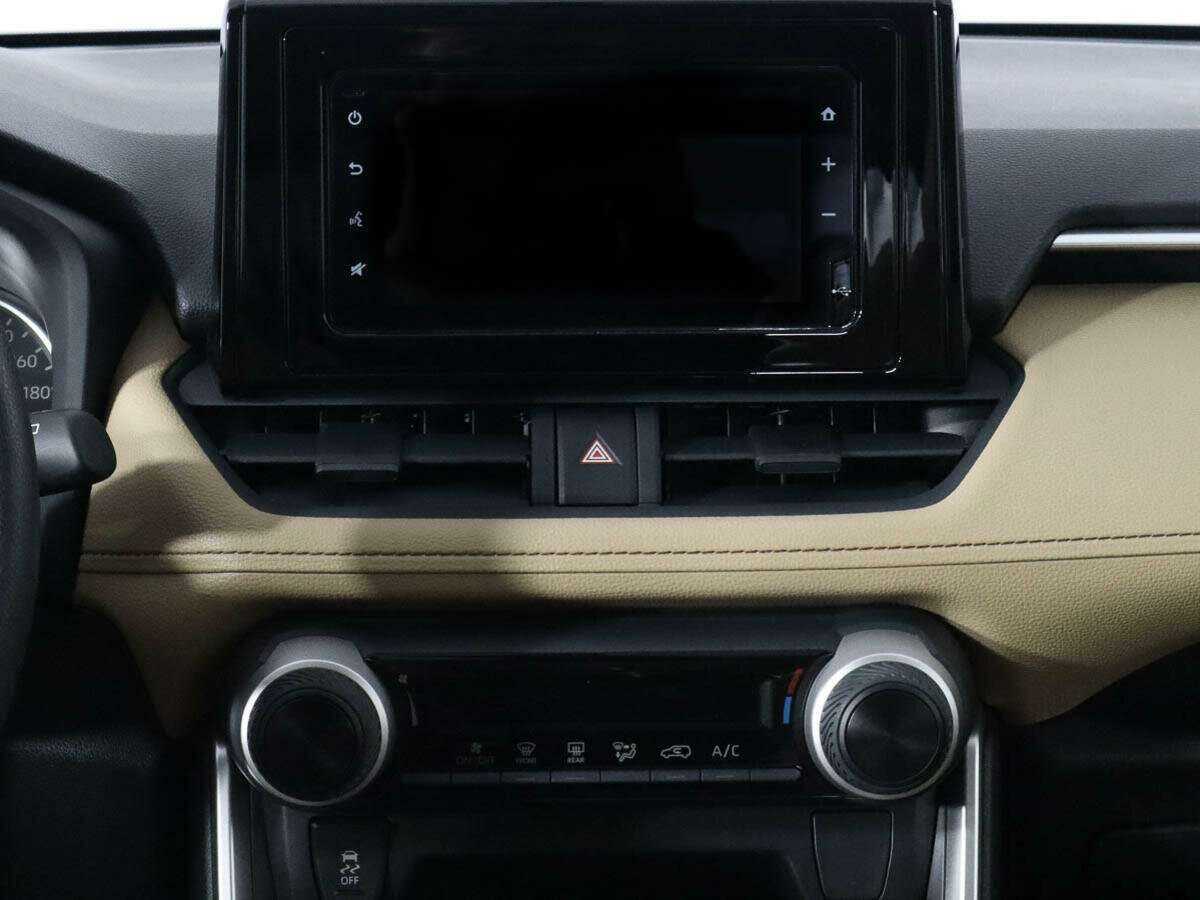 Toyota RAV4 с пробегом — 2022 год. Фото: #10