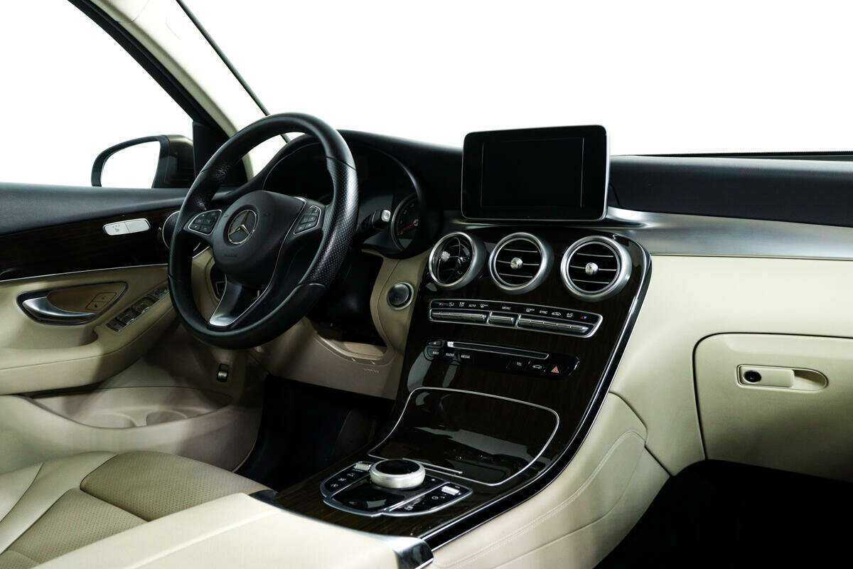 Mercedes-Benz GLC с пробегом — 2016 год. Фото: #8