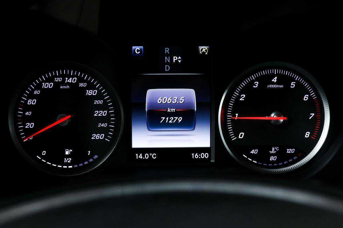 Mercedes-Benz GLC с пробегом — 2016 год. Фото: #9