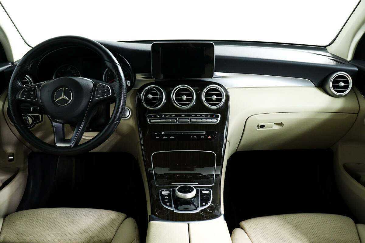 Mercedes-Benz GLC с пробегом — 2016 год. Фото: #10