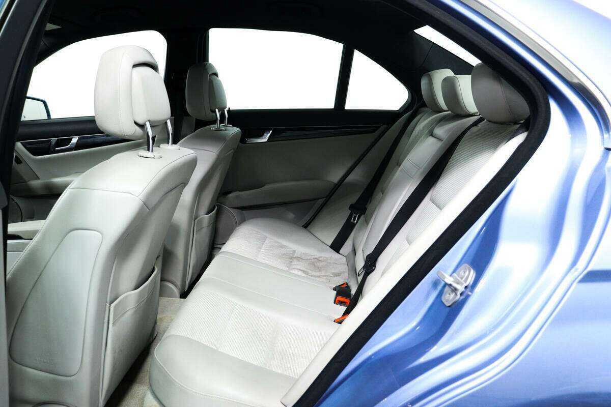 Mercedes-Benz C-Класс с пробегом — 2011 год. Фото: #11