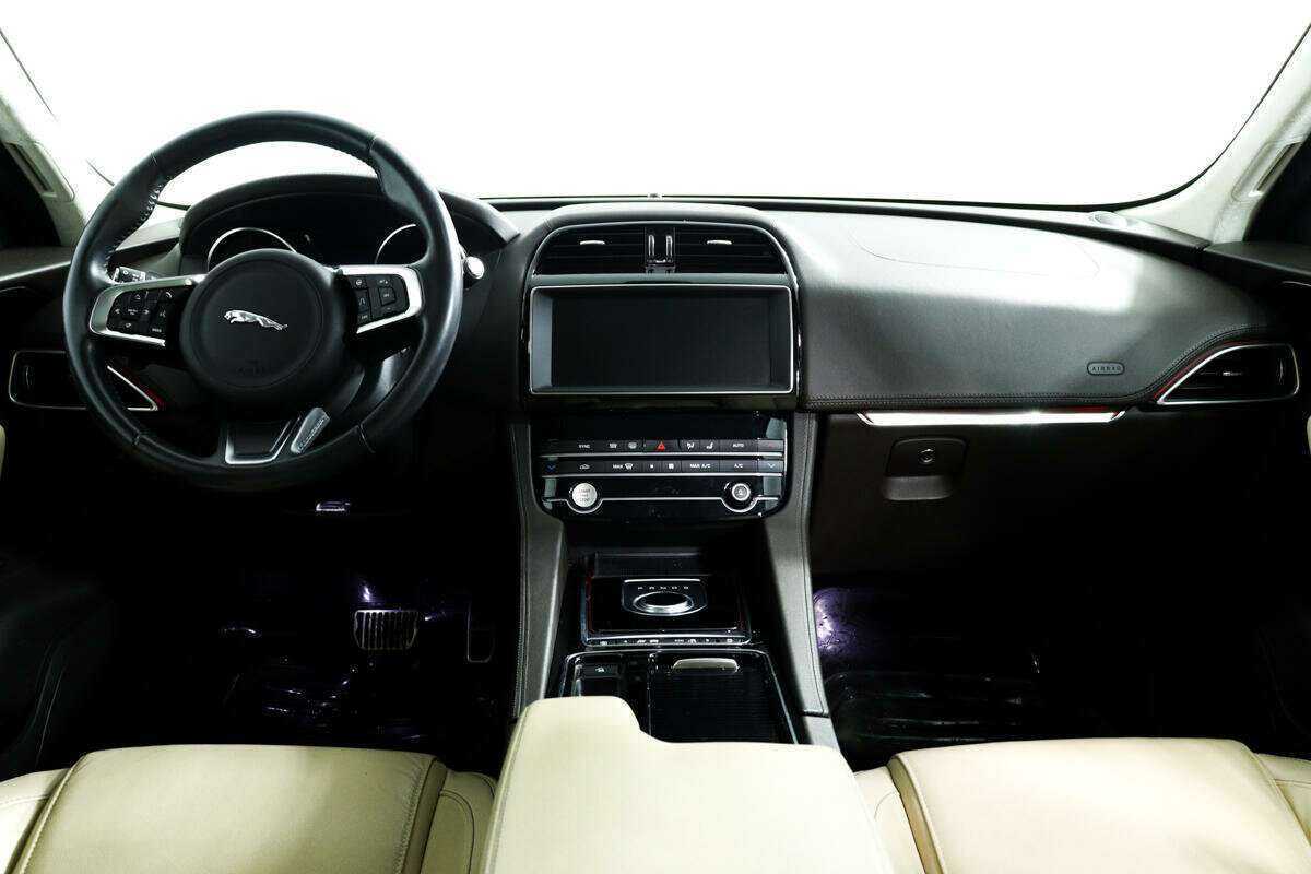 Jaguar F-Pace с пробегом — 2019 год. Фото: #10