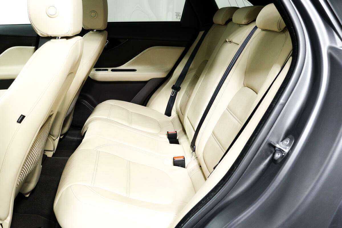 Jaguar F-Pace с пробегом — 2019 год. Фото: #11