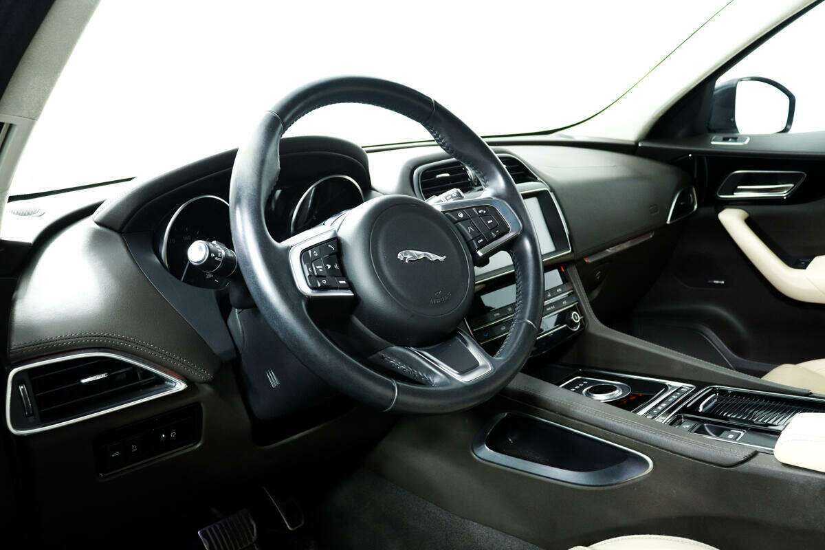 Jaguar F-Pace с пробегом — 2019 год. Фото: #12