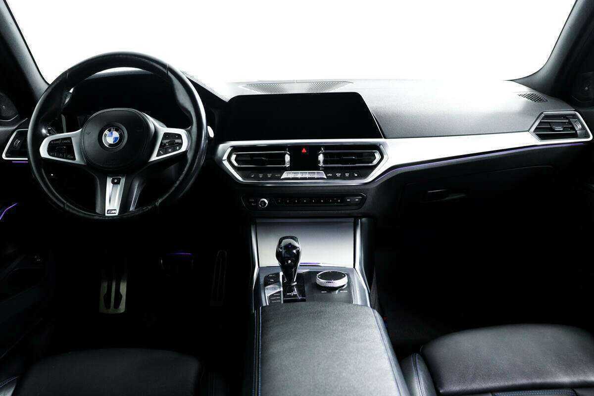 BMW 3 серии с пробегом — 2019 год. Фото: #10