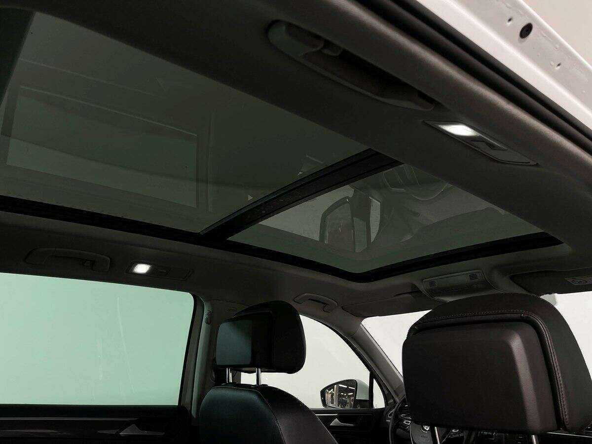 Volkswagen Tiguan с пробегом — 2018 год. Фото: #12