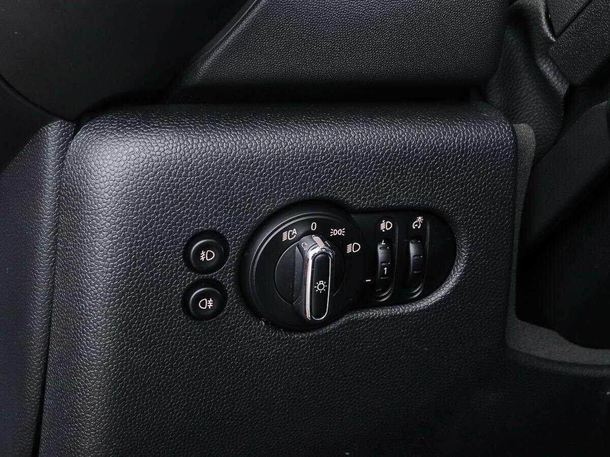 Mini Hatch с пробегом — 2021 год. Фото: #16