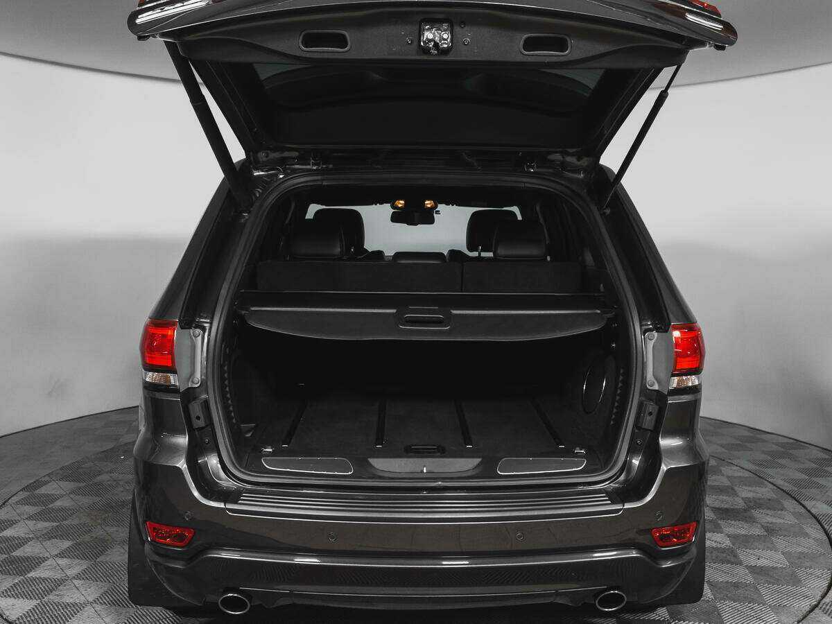 Jeep Grand Cherokee с пробегом — 2014 год. Фото: #18