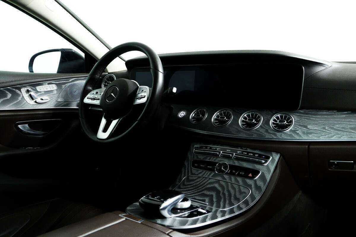 Mercedes-Benz CLS с пробегом — 2019 год. Фото: #8