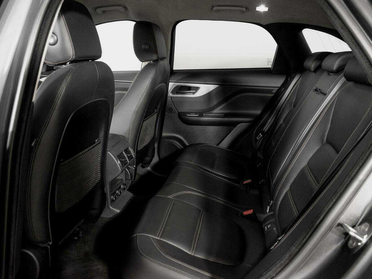 Jaguar F-Pace с пробегом — 2018 год. Фото: #9