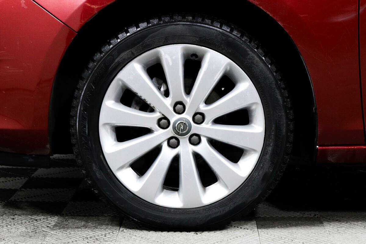 Opel Astra с пробегом — 2011 год. Фото: #13