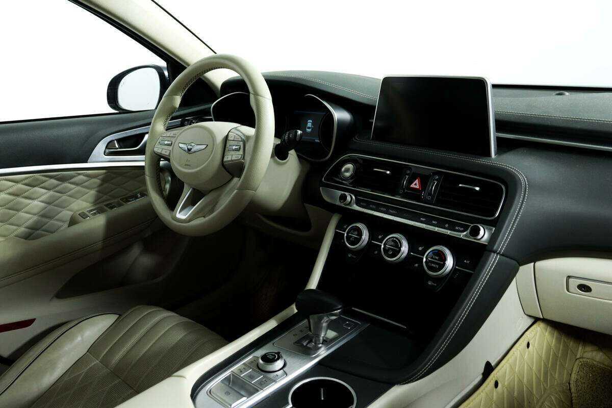 Genesis G70 с пробегом — 2019 год. Фото: #8