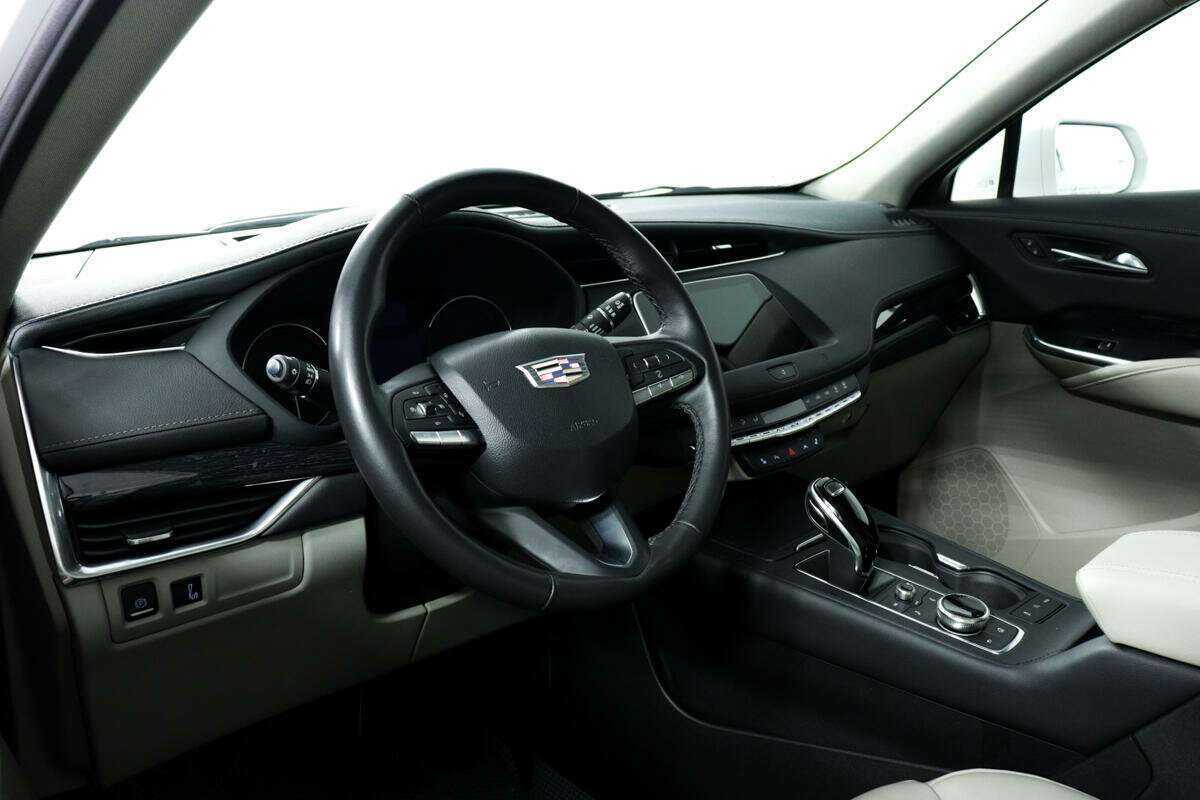 Cadillac XT4 с пробегом — 2020 год. Фото: #12