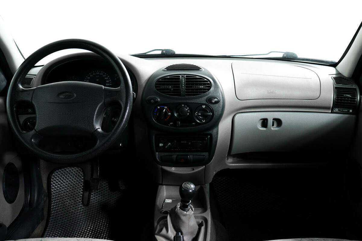 Lada (ВАЗ) Kalina с пробегом — 2011 год. Фото: #10