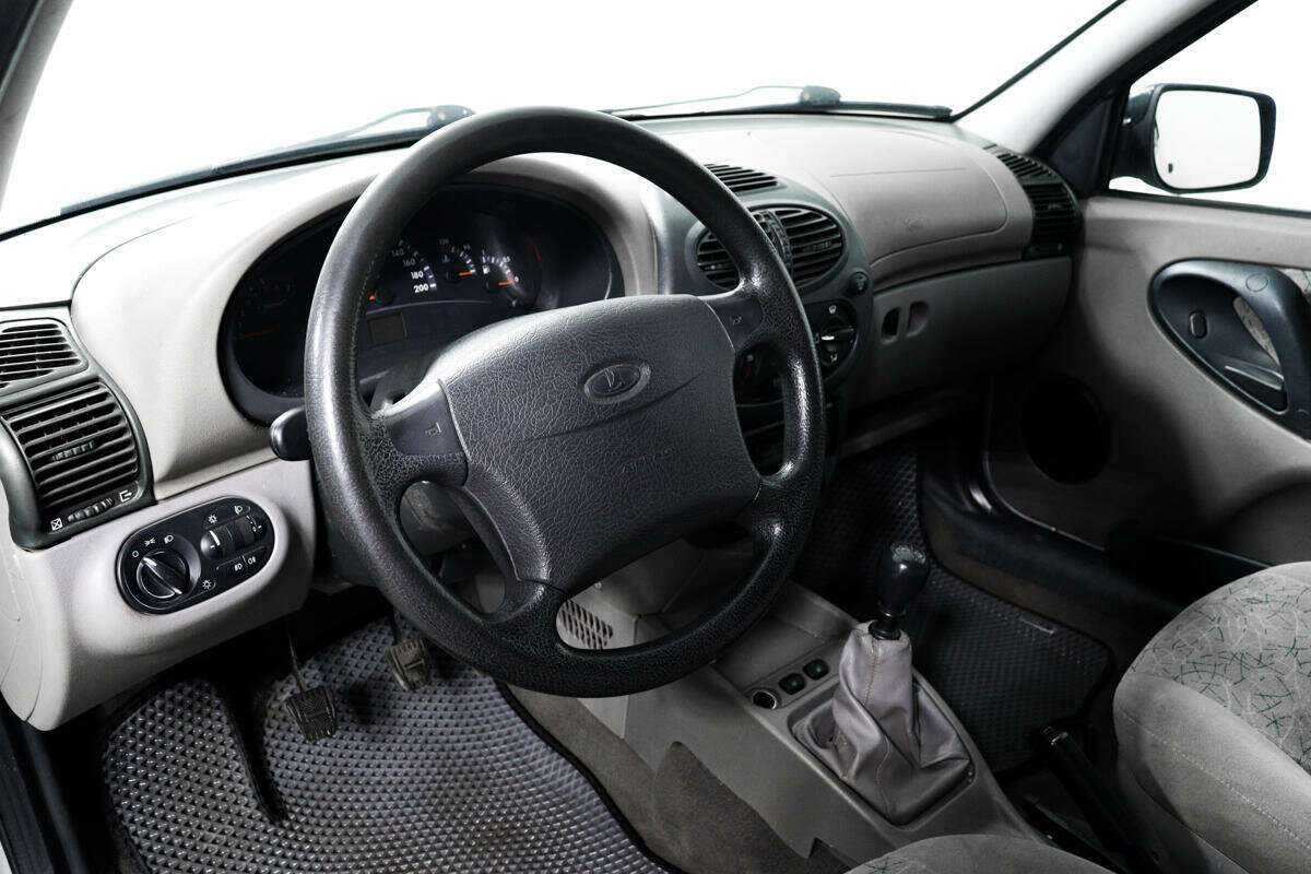 Lada (ВАЗ) Kalina с пробегом — 2011 год. Фото: #12