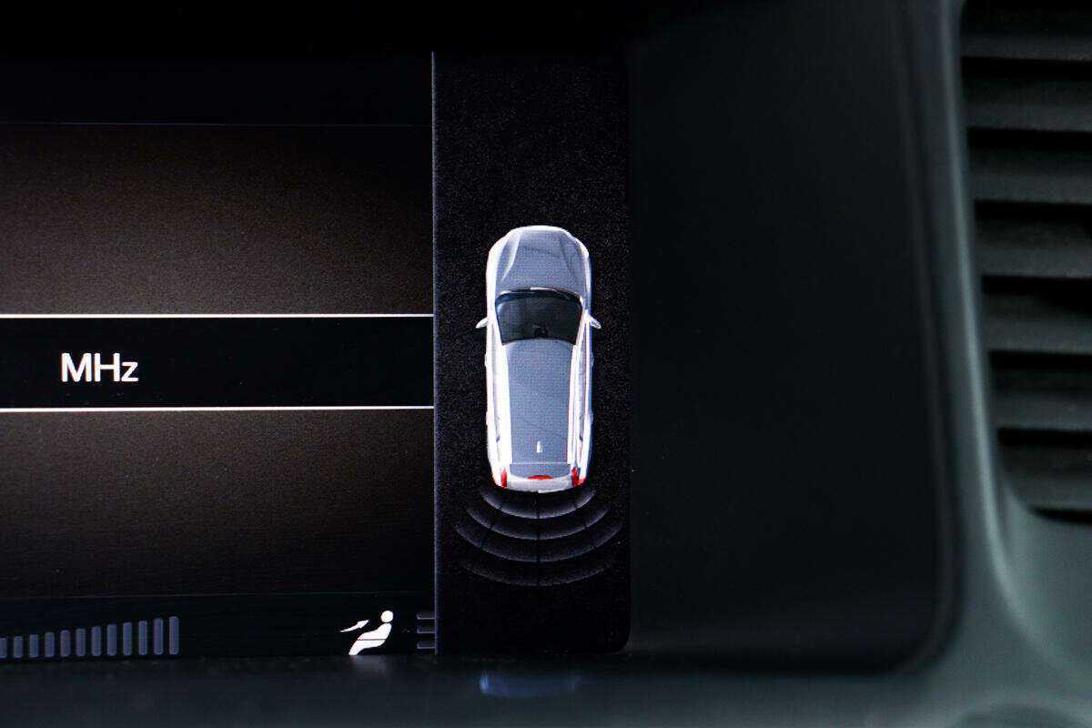 Volvo V60 Cross Country с пробегом — 2018 год. Фото: #12