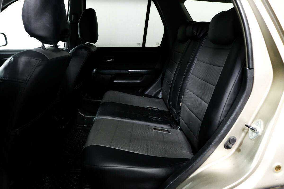 Honda CR-V с пробегом — 2005 год. Фото: #11