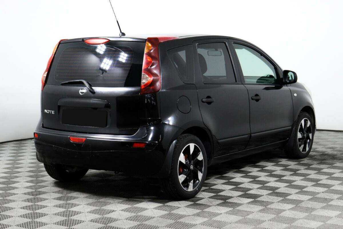 Nissan Note с пробегом — 2010 год. Фото: #4