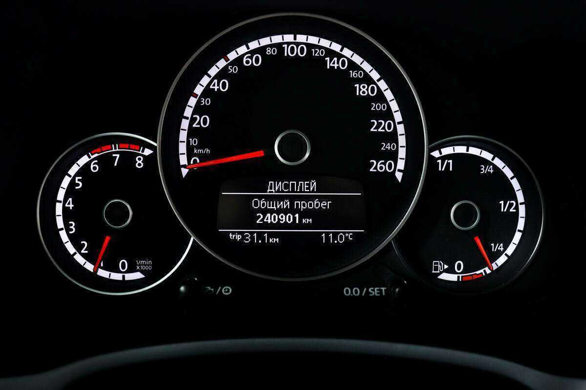 Volkswagen Beetle с пробегом — 2014 год. Фото: #8