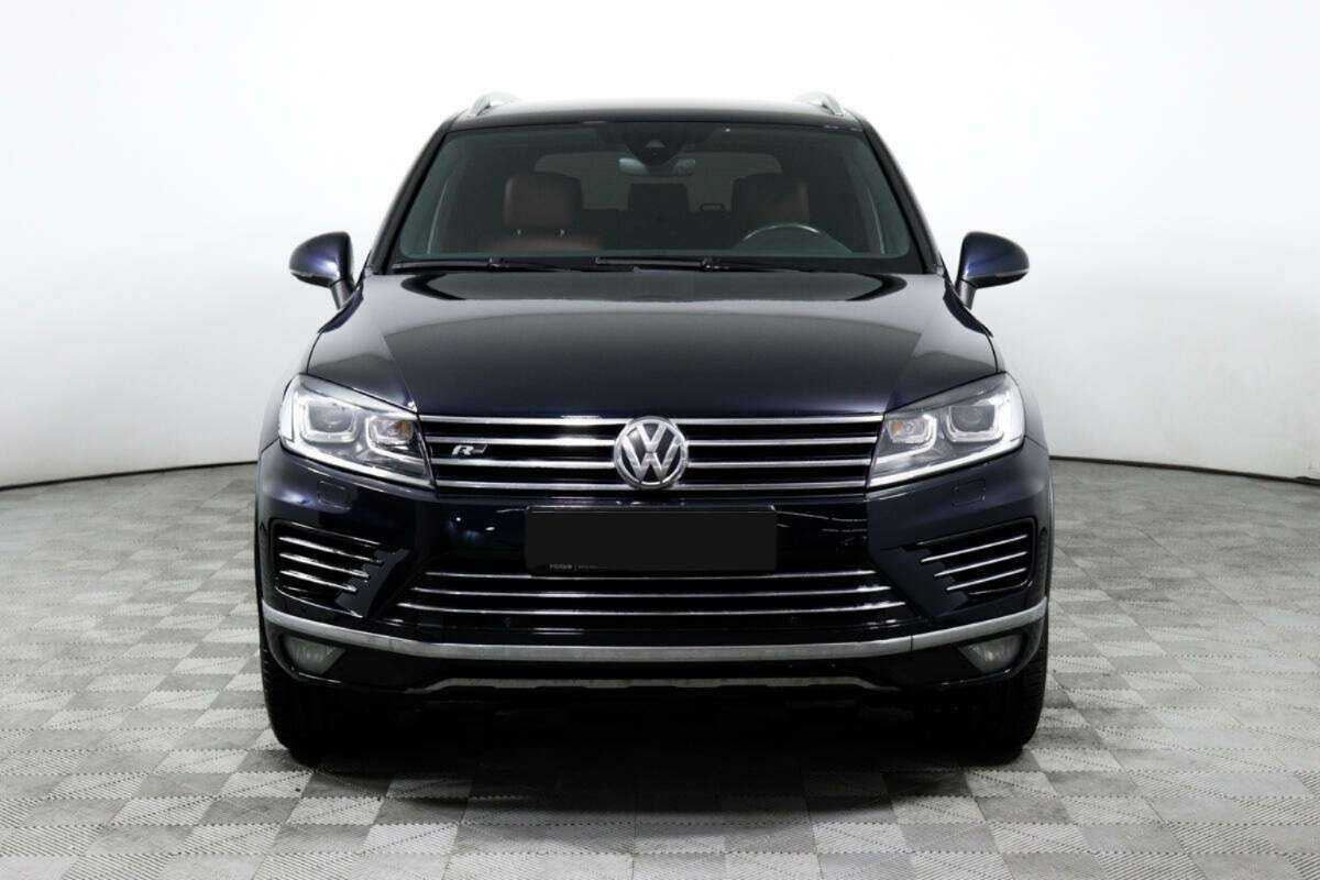 Volkswagen Touareg с пробегом — 2016 год. Фото: #1