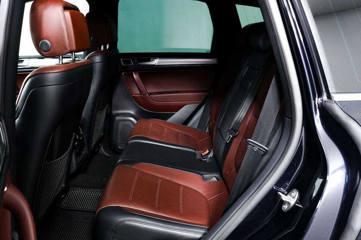 Volkswagen Touareg с пробегом — 2016 год. Фото: #11