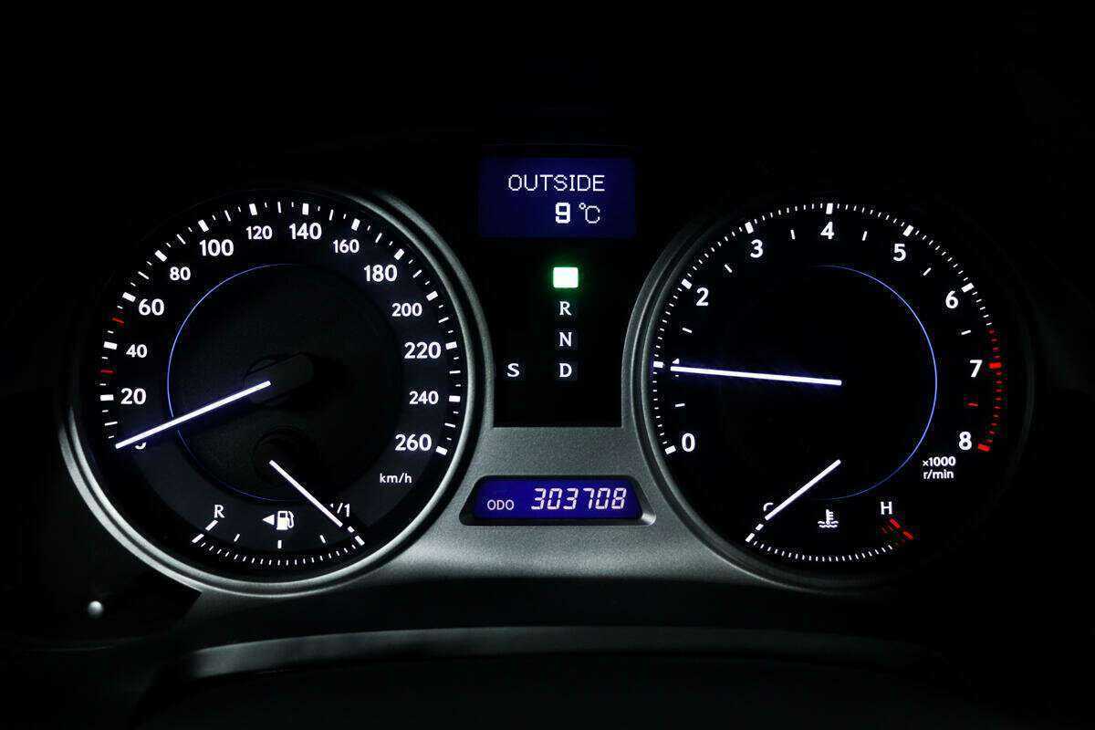 Lexus IS с пробегом — 2006 год. Фото: #9