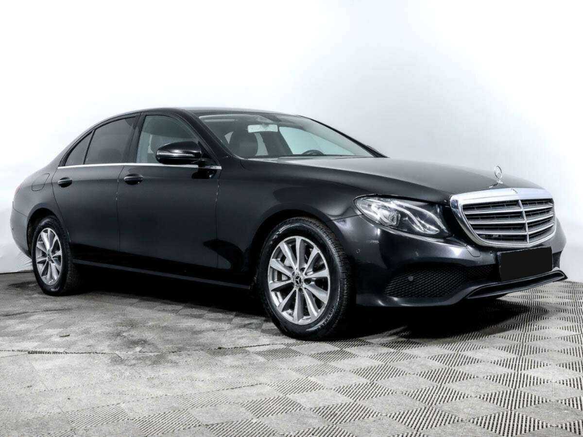 Mercedes-Benz E-Класс с пробегом — 2019 год. Фото: #2