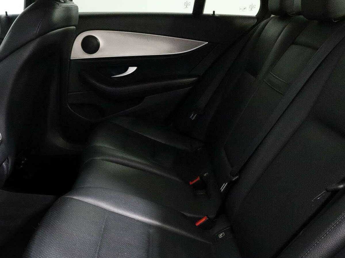 Mercedes-Benz E-Класс с пробегом — 2019 год. Фото: #7