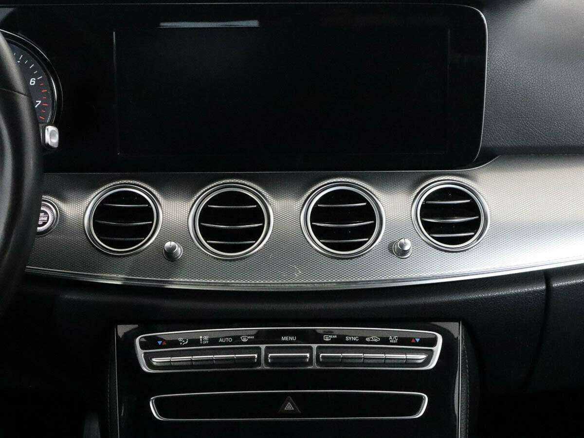 Mercedes-Benz E-Класс с пробегом — 2019 год. Фото: #10