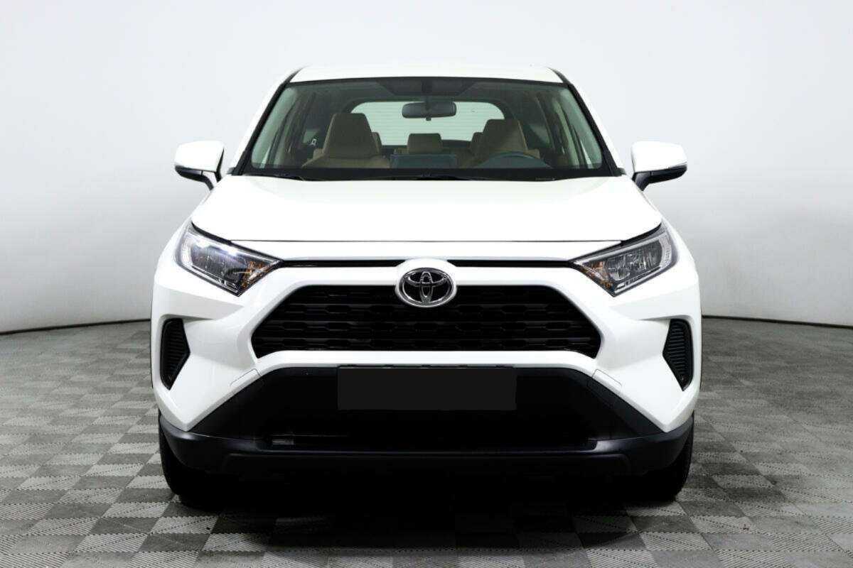 Toyota RAV4 с пробегом — 2022 год. Фото: #1