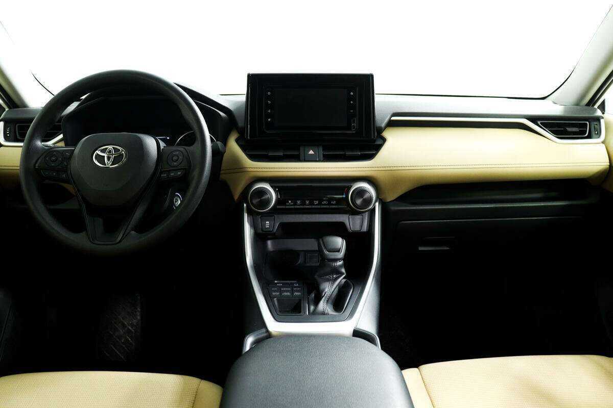 Toyota RAV4 с пробегом — 2022 год. Фото: #10