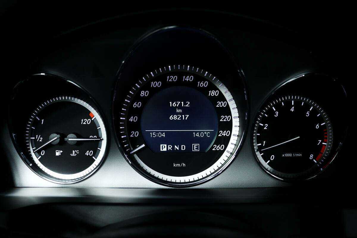 Mercedes-Benz C-Класс с пробегом — 2011 год. Фото: #9