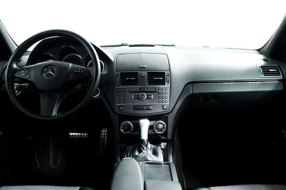 Mercedes-Benz C-Класс с пробегом — 2011 год. Фото: #10