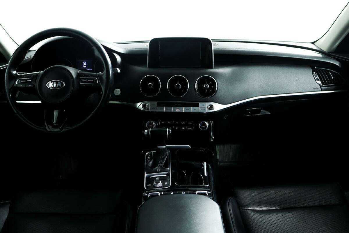 Kia Stinger с пробегом — 2019 год. Фото: #10